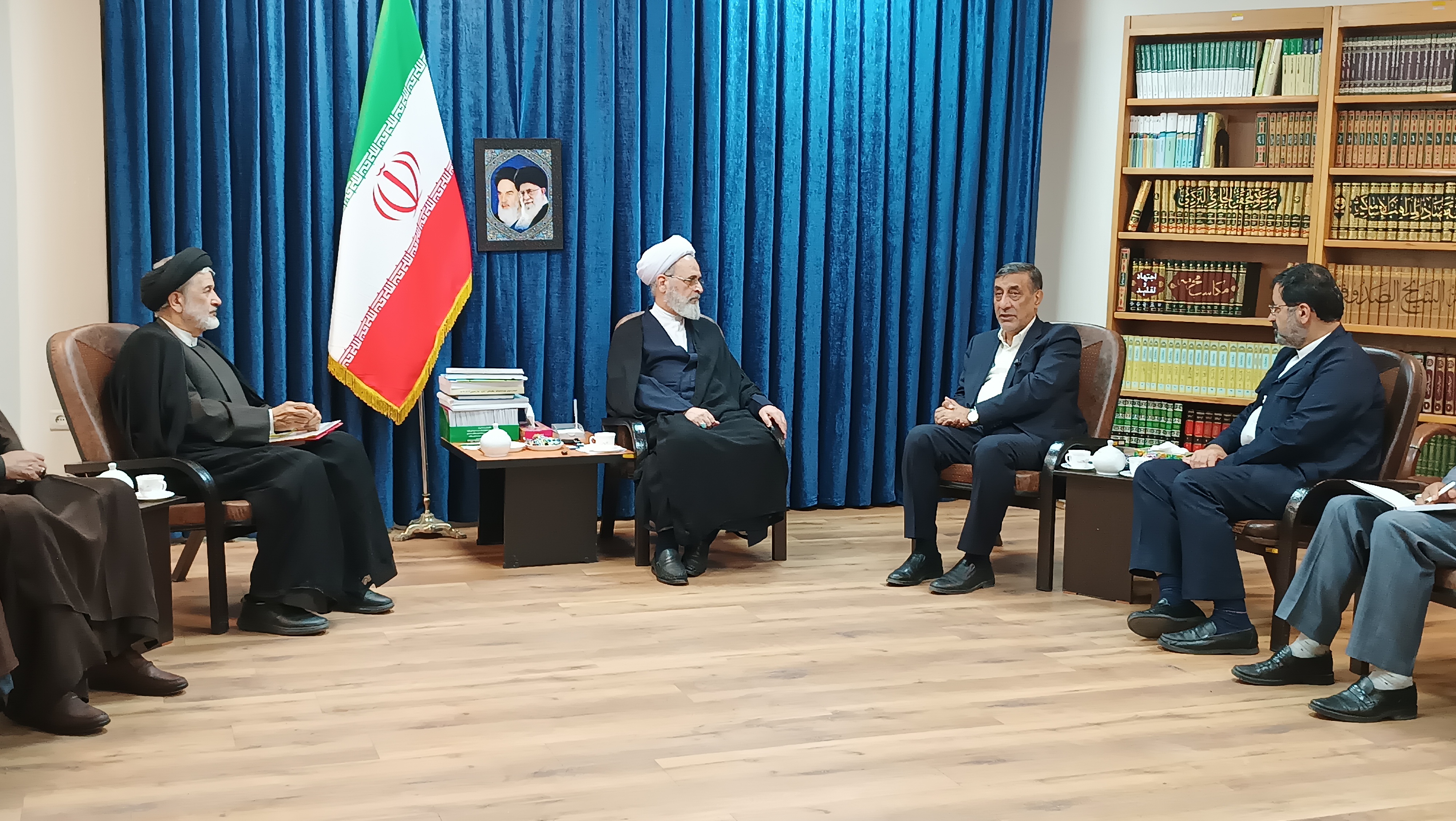 Qom, centre international des sciences islamiques et base de la révolution