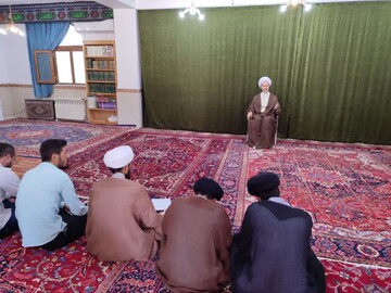 شناخت هدف و روش تبلیغ برای یک مبلّغ دین ضروری است