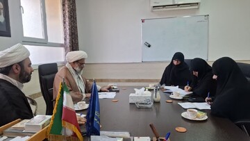 نشست بررسی همایش بین المللی مدرسه علمیه امام خمینی (ره) بندر امام