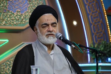 تفقه در دین، تهذیب اخلاق و یادگیری احکام سه مأموریت اصلی طلاب است