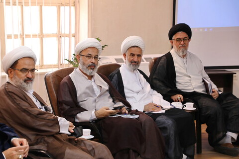 تصاویر/ جلسه شورای معاونین حوزه های علمیه با آیت الله اعرافی