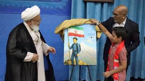 تصاویر/ دیدار مدیر کل آموزش و پرورش یزد و دانش آموزان با آیت الله ناصری