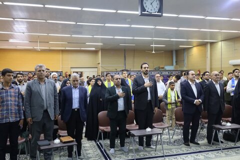 تصاویر/ دیدار مدیر کل آموزش و پرورش یزد و دانش آموزان با آیت الله ناصری