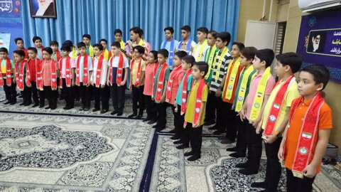 تصاویر/ دیدار مدیر کل آموزش و پرورش یزد و دانش آموزان با آیت الله ناصری