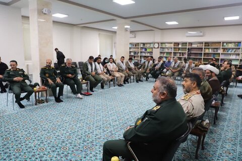 تصاویر/ دیدار  فرمانده سپاه شهدا آذربایجان غربی  و  جمعی از فرماندهان نیروهای مسلح استان آذربایجان غربی با نماینده ولی فقیه در استان