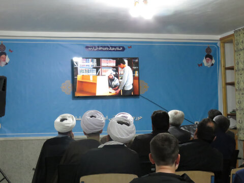 تصاویر/ نشست خانواده طلاب جدیدالورد سلماس با امام جمعه این شهرستان