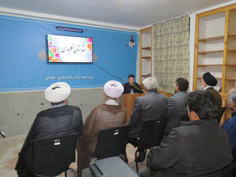 تصاویر/ نشست خانواده طلاب جدیدالورد سلماس با امام جمعه این شهرستان