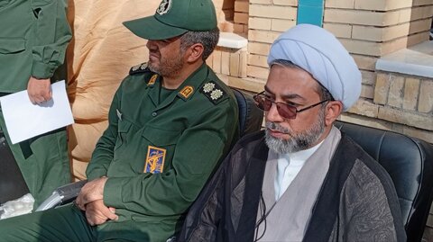 تصاویر/ برگزاری صبحگاه مشترک به مناسبت هفته دفاع مقدس در شهر ماهان