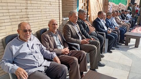 تصاویر/ برگزاری صبحگاه مشترک به مناسبت هفته دفاع مقدس در شهر ماهان