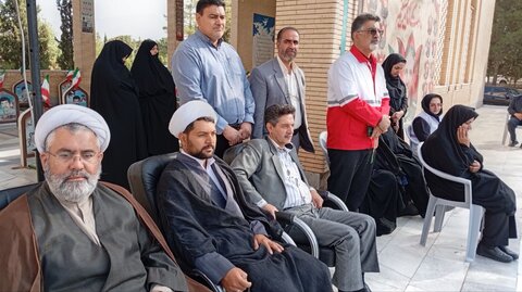 تصاویر/ برگزاری صبحگاه مشترک به مناسبت هفته دفاع مقدس در شهر ماهان