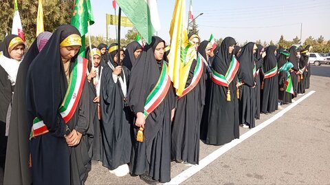 تصاویر/ برگزاری صبحگاه مشترک به مناسبت هفته دفاع مقدس در شهر ماهان