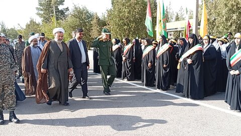 تصاویر/ برگزاری صبحگاه مشترک به مناسبت هفته دفاع مقدس در شهر ماهان