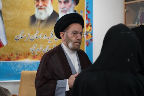 تصاویر ملاقات عمومی با نماینده ولی فقیه در لرستان