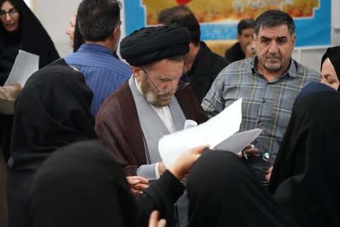 تصاویر ملاقات عمومی با نماینده ولی فقیه در لرستان