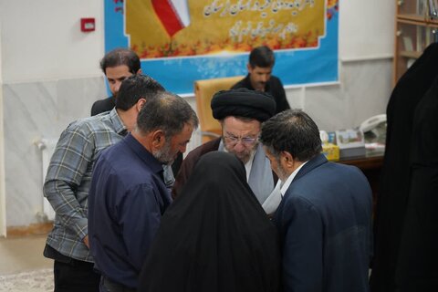 تصاویر ملاقات عمومی با نماینده ولی فقیه در لرستان