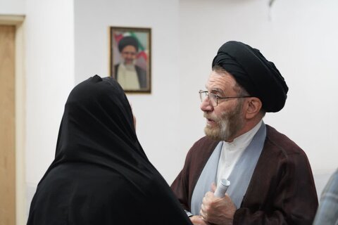 تصاویر ملاقات عمومی با نماینده ولی فقیه در لرستان