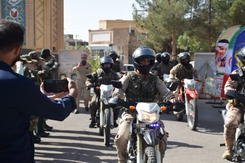 تصاویر/ آیین گلباران و تجدید میثاق با آرمان‌های امام(ره) و شهداء در گلزار شهدای شاهرود