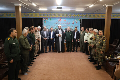 تصاویر / دیدار فرماندهان نظامی و انتظامی استان با نماینده ولی فقیه در استان همدان