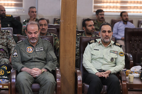 تصاویر / دیدار فرماندهان نظامی و انتظامی استان با نماینده ولی فقیه در استان همدان