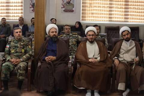 تصاویر / دیدار فرماندهان نظامی و انتظامی استان با نماینده ولی فقیه در استان همدان