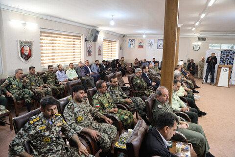 تصاویر / دیدار فرماندهان نظامی و انتظامی استان با نماینده ولی فقیه در استان همدان