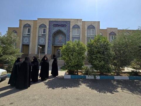 بازدید مدیر حوزه علمیه خواهران استان یزد  از مدرسه علمیه حضرت زینب (س) یزد