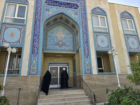 بازدید مدیر حوزه علمیه خواهران استان یزد  از مدرسه علمیه حضرت زینب (س) یزد