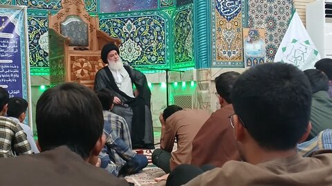 تصاویر/ نشست اخلاقی معرفتی با حضور آیت‌الله موسوی از علمای نجف‌اشرف