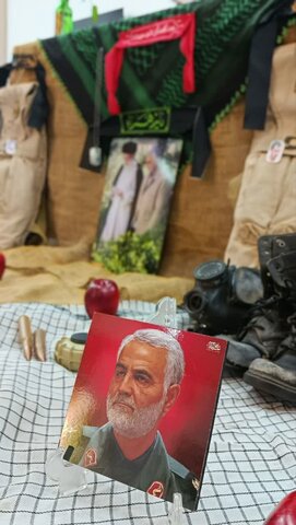 تصاویر/ مراسم گرامیداشت هفته دفاع مقدس در مدرسه علمیه حضرت زینب(س) کرمان