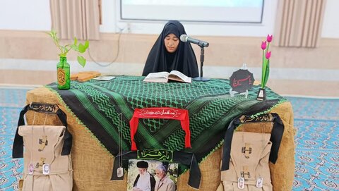 تصاویر/ مراسم گرامیداشت هفته دفاع مقدس در مدرسه علمیه حضرت زینب(س) کرمان