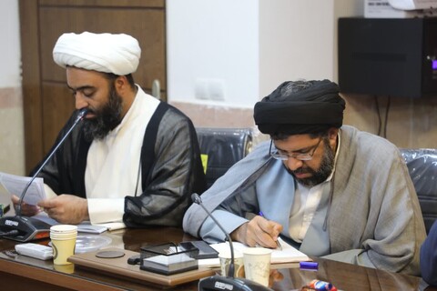 تصاویر/ نشست معاونان تبلیغ و تهذیب مدارس با حضور مدیر حوزه علمیه استان برگزار شد