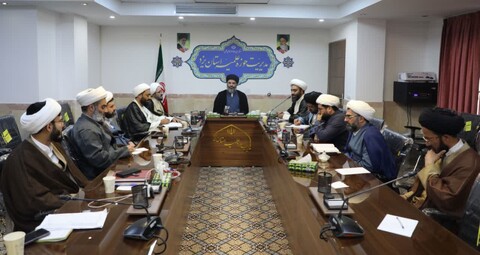 تصاویر/ نشست معاونان تبلیغ و تهذیب مدارس با حضور مدیر حوزه علمیه استان برگزار شد