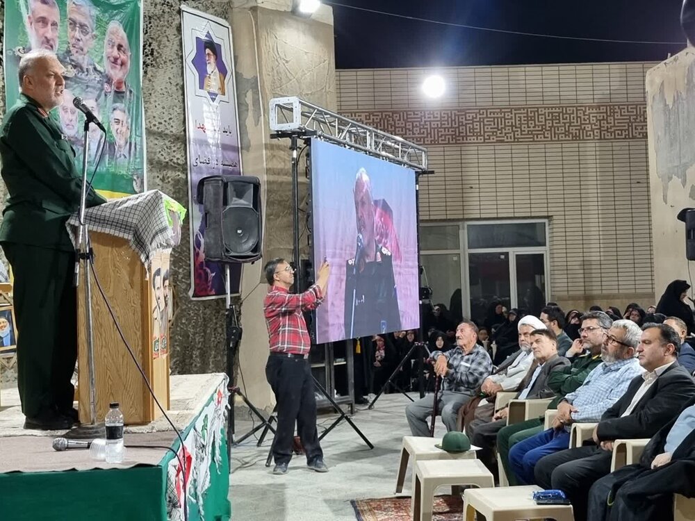 همایش پیشکسوتان دفاع مقدس و مقاومت در کاشان برگزار شد+عکس