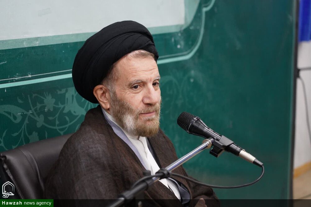 حضور در حوزه علمیه ورود به مرکزی که ذاتش علم و معنویت است