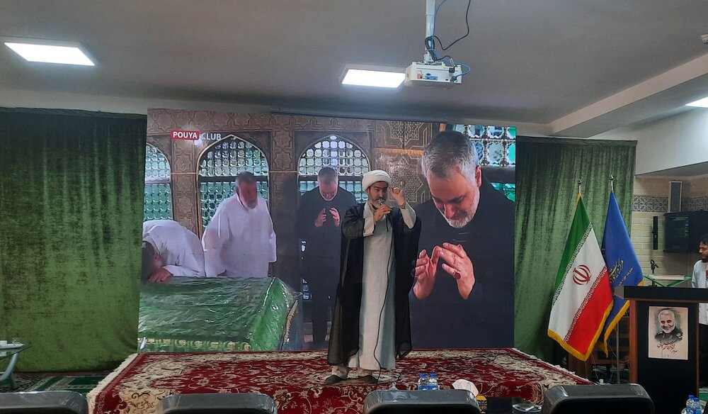 فیلم| روایتگری شهدا همزمان با هفته دفاع مقدس و افتتاحیه سال تحصیلی طلاب جدیدالورود در اراک