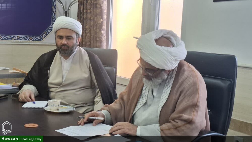 نشست بررسی همایش بین المللی مدرسه علمیه امام خمینی (ره) بندر امام