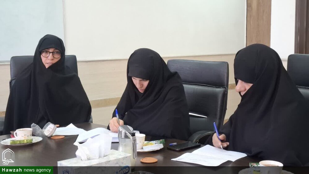 نشست بررسی همایش بین المللی مدرسه علمیه امام خمینی (ره) بندر امام