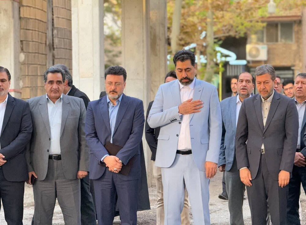 با قدرت گفتمانی انقلاب اسلامی ایران پیروز شد