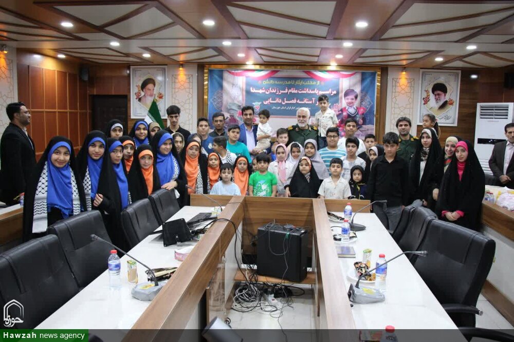 تصاویر/ مراسم پاسداشت مقام فرزندان شهدا در آستانه بازگشایی مدارس اهواز