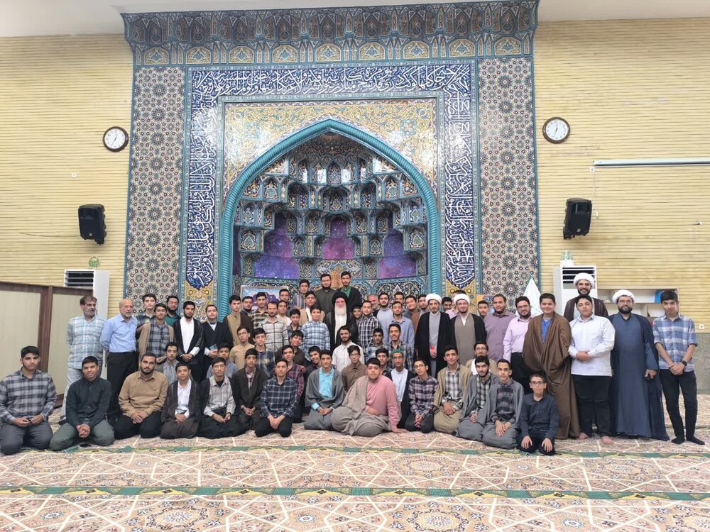 تصاویر/ درس اخلاق در مدرسه علمیه مدینة‌العلم کاظمیه یزد