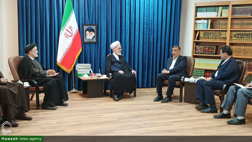 دیدار معاون اجرایی رئیس جمهوری با آیت الله اعرافی