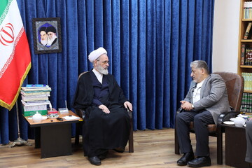 تصاویر/ دیدار سرپرست دانشگاه آزاد با آیت الله اعرافی