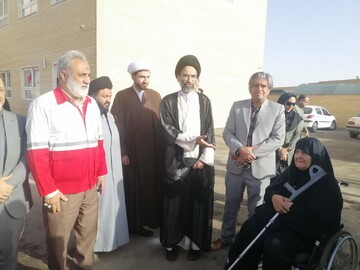 زنگ آغاز سال تحصیلی در دبستان شهیدان بارفروش کاشان نواخته شد+ تصاویر