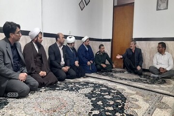 تجلیل از ایثارگران و دیدار با خانواده‌های شهدای اقتدار در هرسین+تصاویر