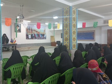 مراسم گرامیداشت هفته دفاع مقدس در مدرسه علمیه تخصصی حضرت زینب کبری(ع) رفسنجان+ عکس