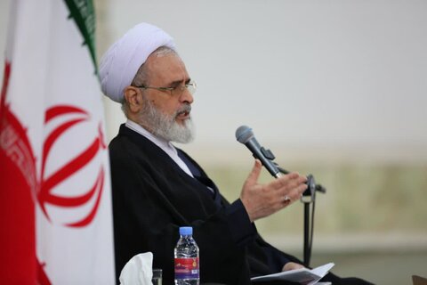 طلیعه سال تحصیلی جدید حوزه‌ علمیه میبد با حضور آیت‌الله اعرافی