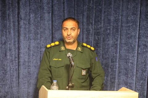 تصاویر / تجدید میثاق امام جمعه آبیک ومسئولین با شهدا