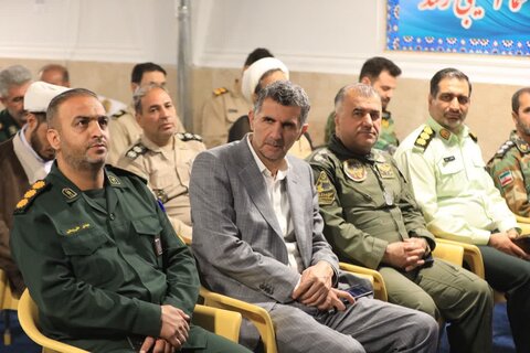 تصاویر / تجدید میثاق امام جمعه آبیک ومسئولین با شهدا