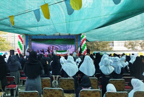 تصاویر/ اجرای پویش «سلام به آینده» با مشارکت مدرسه علمیه امام صادق(ع)