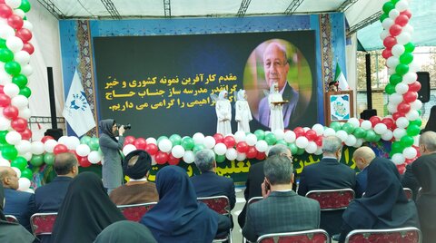 تصاویر/ اجرای پویش «سلام به آینده» با مشارکت مدرسه علمیه امام صادق(ع)